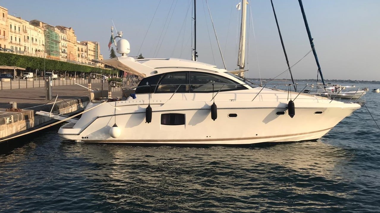 Jeanneau Prestige 38s