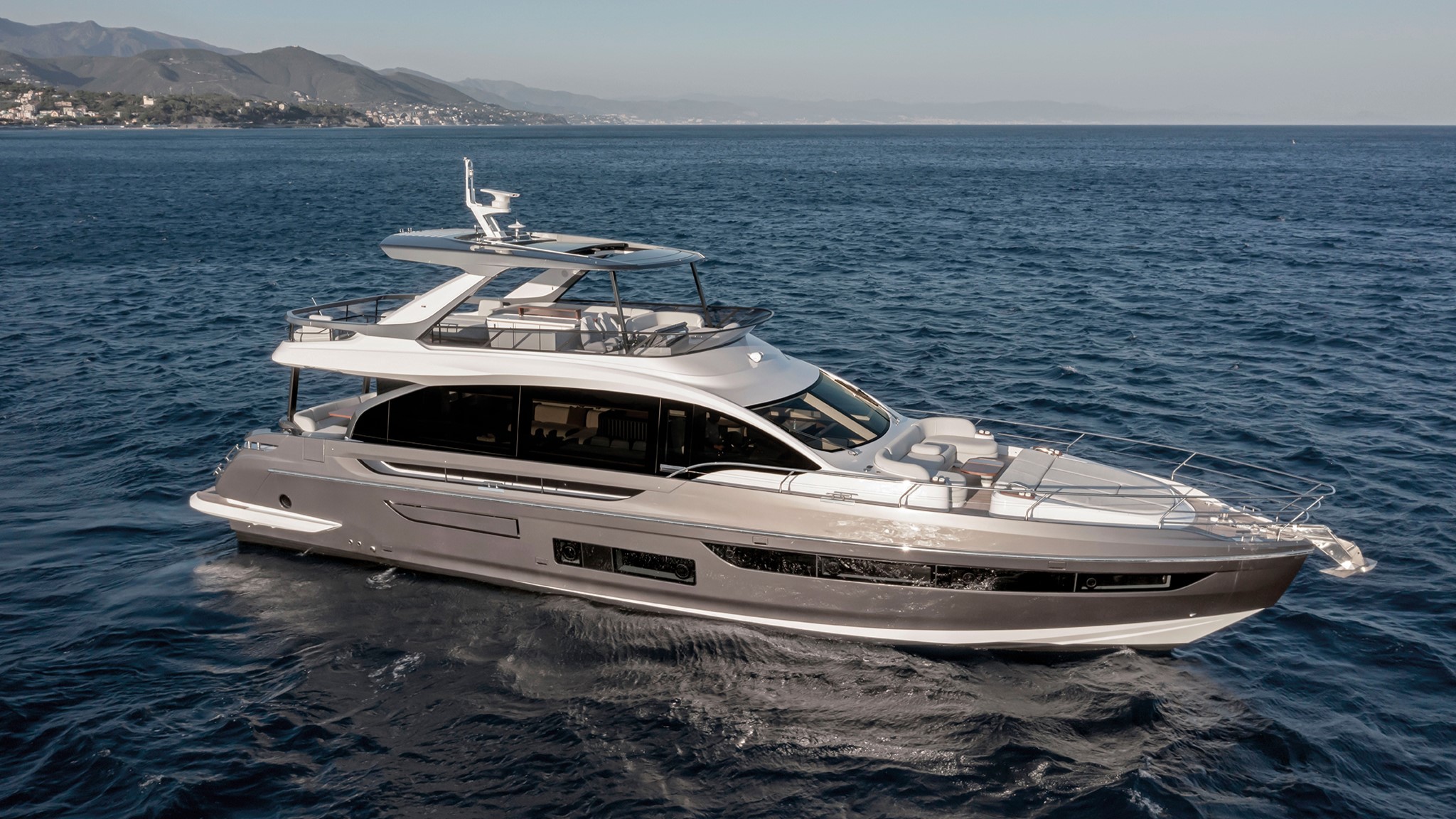 Azimut Yachts FLY 72